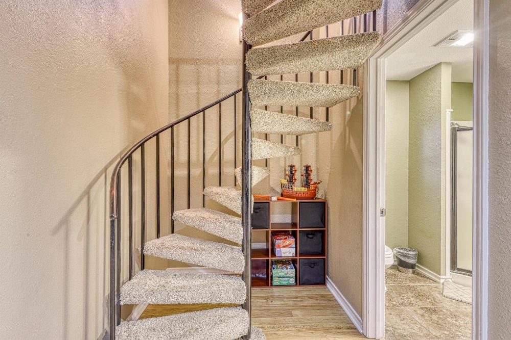 Hilltop Acres Main image